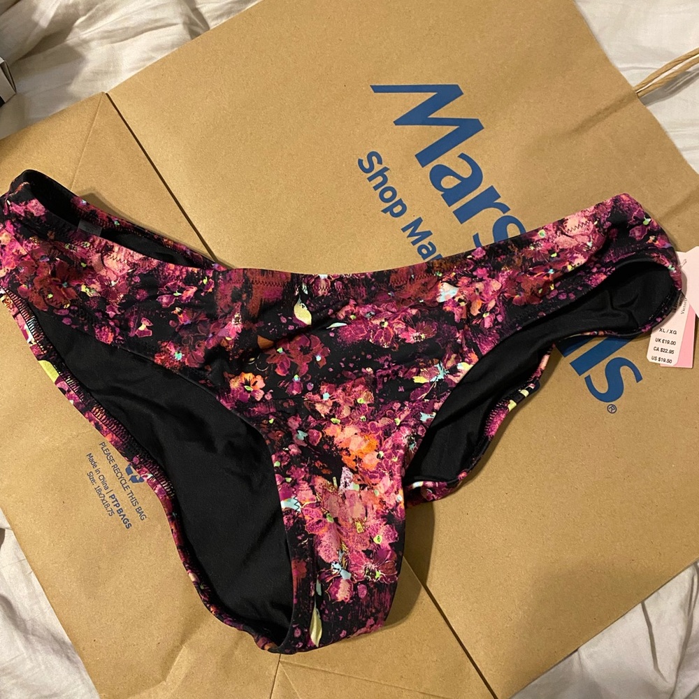 NWT Victoria’s Secret swim bottom